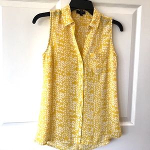 The Limited Top Sleeveless Yellow Size XS